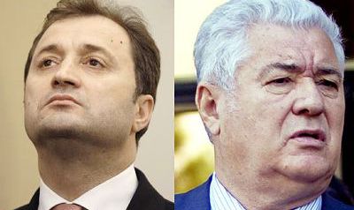 Филат призвал Партию коммунистов и ее лидера Владимира Воронина отказаться от протестов.