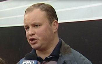 Deputaţii fracţiunii parlamentare a PCRM îşi bat joc de colegii lor din PLDM, după ce aceştia l-au invitat astăzi, de două ori, pe directorul CNA
