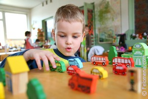 Уровень охвата детскими дошкольными учреждениями в городах в 1,5 раза выше, чем в сельских населенных пунктах. Фото: felomena.com