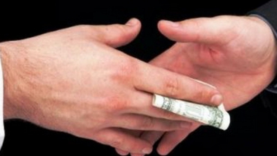  Directoarea grădiniţei nr.6 din Orhei a fost reţinută în flagrant de ofiţerii CNA şi procurorii anticorupţie. 