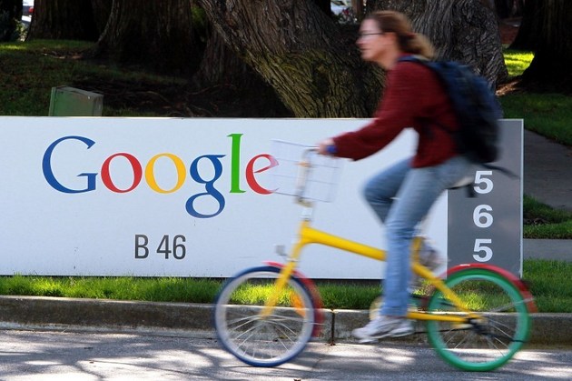 În decembrie, Google a vândut către Arris Group divizia Motorola Home, care produce receivere TV, pentru 2,35 miliarde de dolari.
