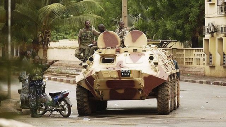 Armata din Mali a anunţat că trupe franceze, nigeriene şi senegaleze deja sunt pe teren.
