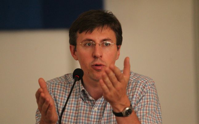 Chirtoacă a respins informaţiile potrivit cărora ar avea şi o vilă în cartierul Pipera din Bucureşti.