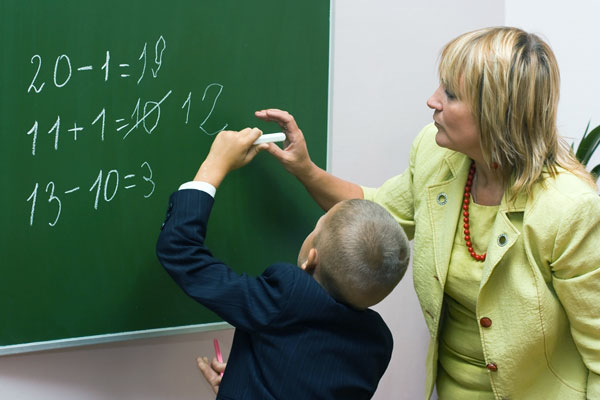 În sistemul educaţional din Moldova activează în jur de 40 de mii de pedagogi. Foto: trud.ru