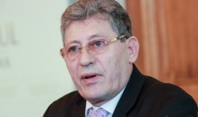 Ţîcu, care a fost propus la MTS de către Partidul Liberal, a confirmat faptul că liderul partidului, Mihai Ghimpu, s-a adresat o singură dată către el cu o rugăminte, care nu a fost aprobată.