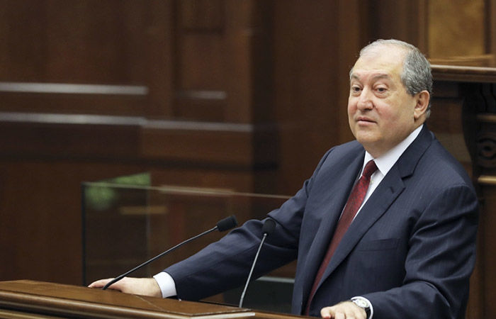 Президент Армении объяснил, в чем заключается революция по-армянски.