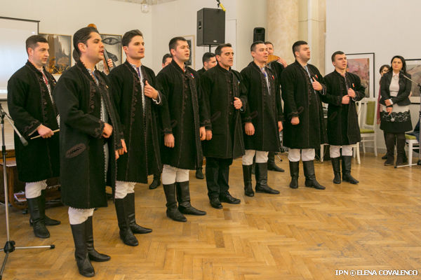 Zece ani de la înfrățirea municipiilor Chișinău și Iași, marcați cu melodii patriotice. 