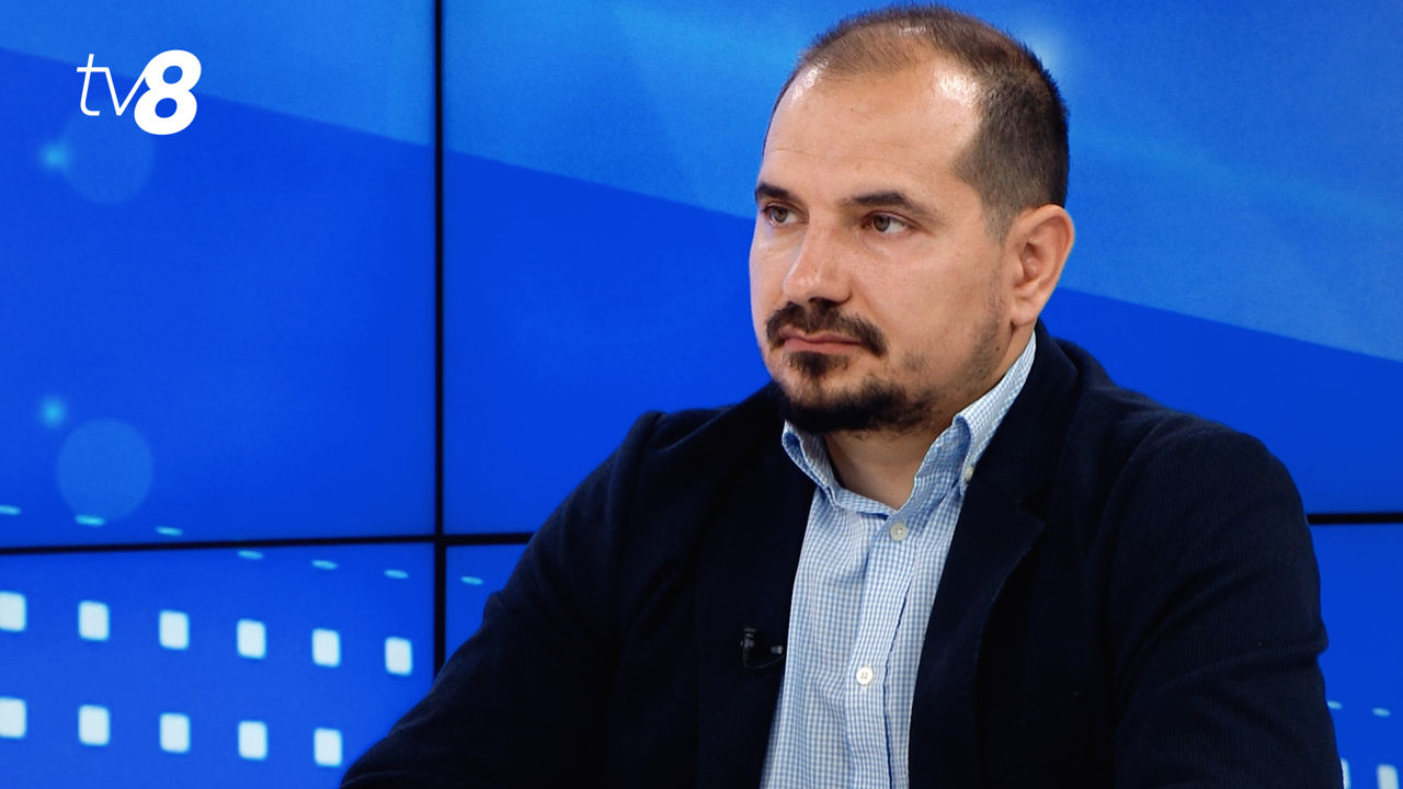 Бузу: Социальные помощники получили зарплаты, но они самые низкие в системе.