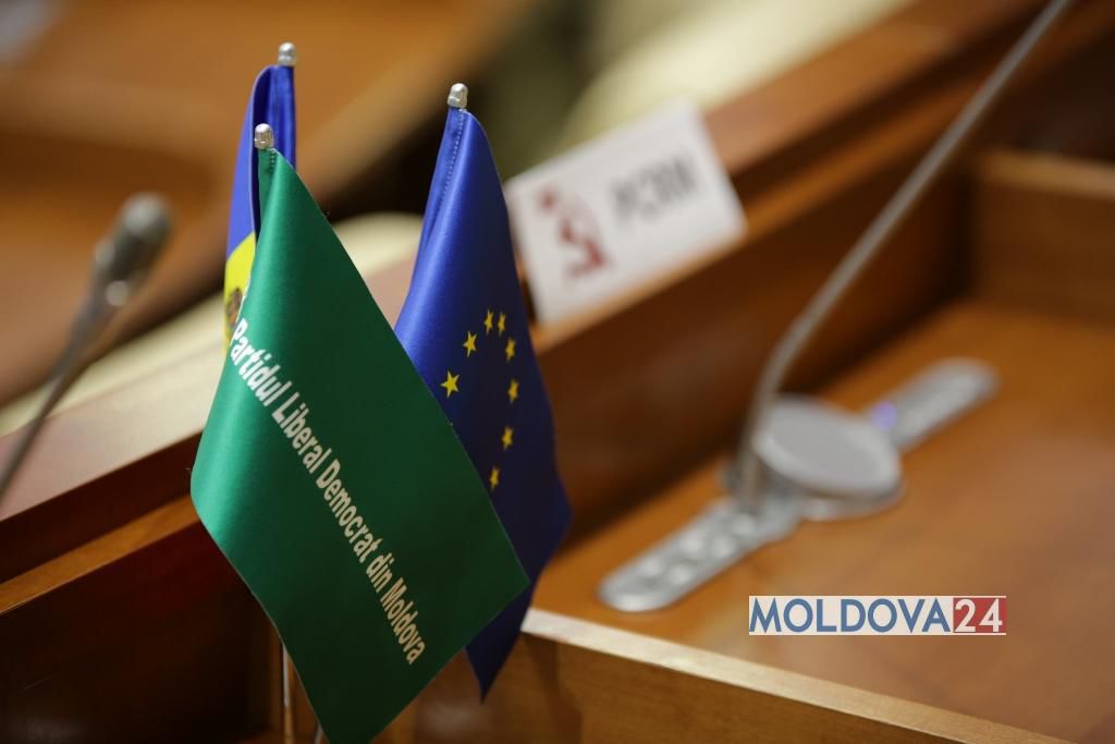 După plecarea lui Iurie Leancă lui Vlad Filat îi vine tot mai greu să obțină unanimitate în partid. Foto: moldova24.info