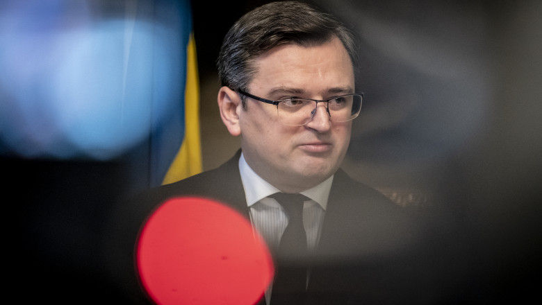 Глава МИД Украины Дмитрий Кулеба встретится с премьером Румынии Николаем Чукэ.