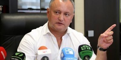 Președintele Igor Dodon se laudă că este primul oficial al R. Moldova care a mers la Bruxelles. Foto: ziaruldeiasi.ro