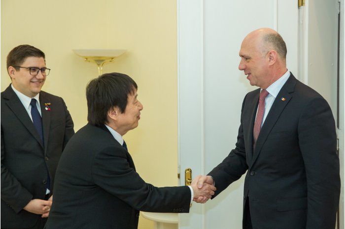 Premierul Pavel Filip s-a întîlnit cu Ambasadorul Japoniei la Chișinău. 