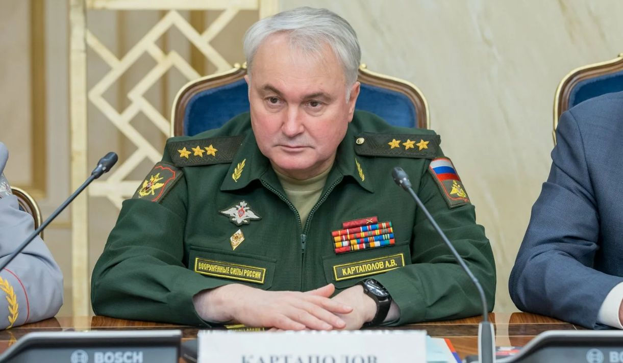 Глава оборонного комитета Госдумы РФ предложил россиянам самим защищать границы.
