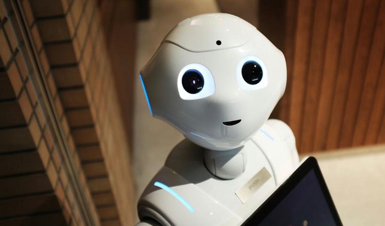 Șeful OpenAI a vorbit despre un gadget-companion bazat pe inteligență artificială.