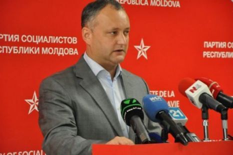 Igor Dodon a lansat o inițiativă publică, prin care îndeamnă toate fracțiunile parlamentare să susțină modificarea Constituției. Foto: trm.md