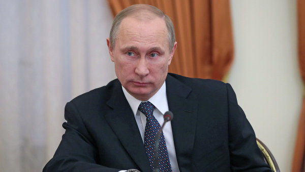 По словам российского лидера, ему непонятно, почему захватывать власть в Киеве можно, а отстаивать свои права на юго-востоке страны — нельзя.