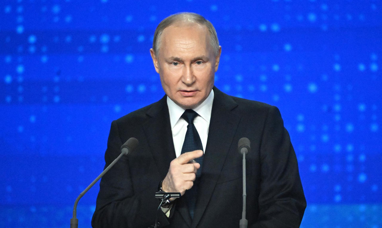 Putin a propus să se întâlnească cu Zelenski la Moscova.