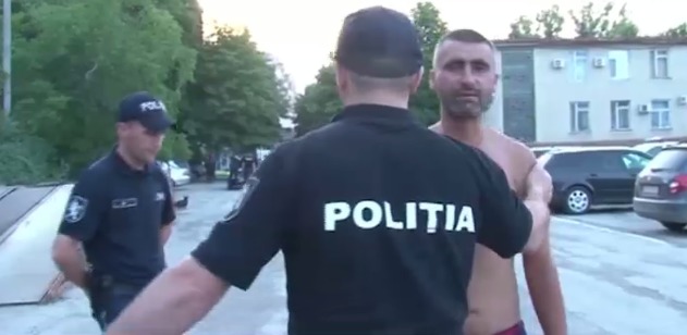 Бельцкие полицейские продолжат патрулировать улицы и дворы в борьбе с нарушениями общественного порядка. 