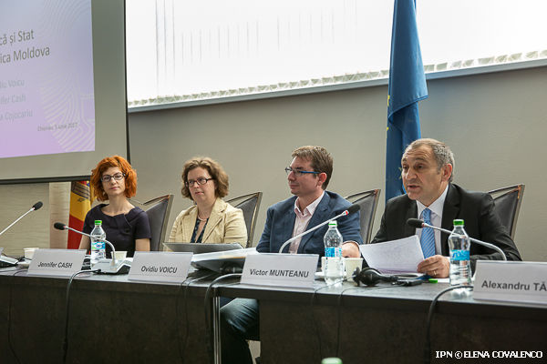 80% dintre moldoveni cred că Biserica nu ar trebui să se implice în politică. Foto: ipn.md/Elena Covalenco