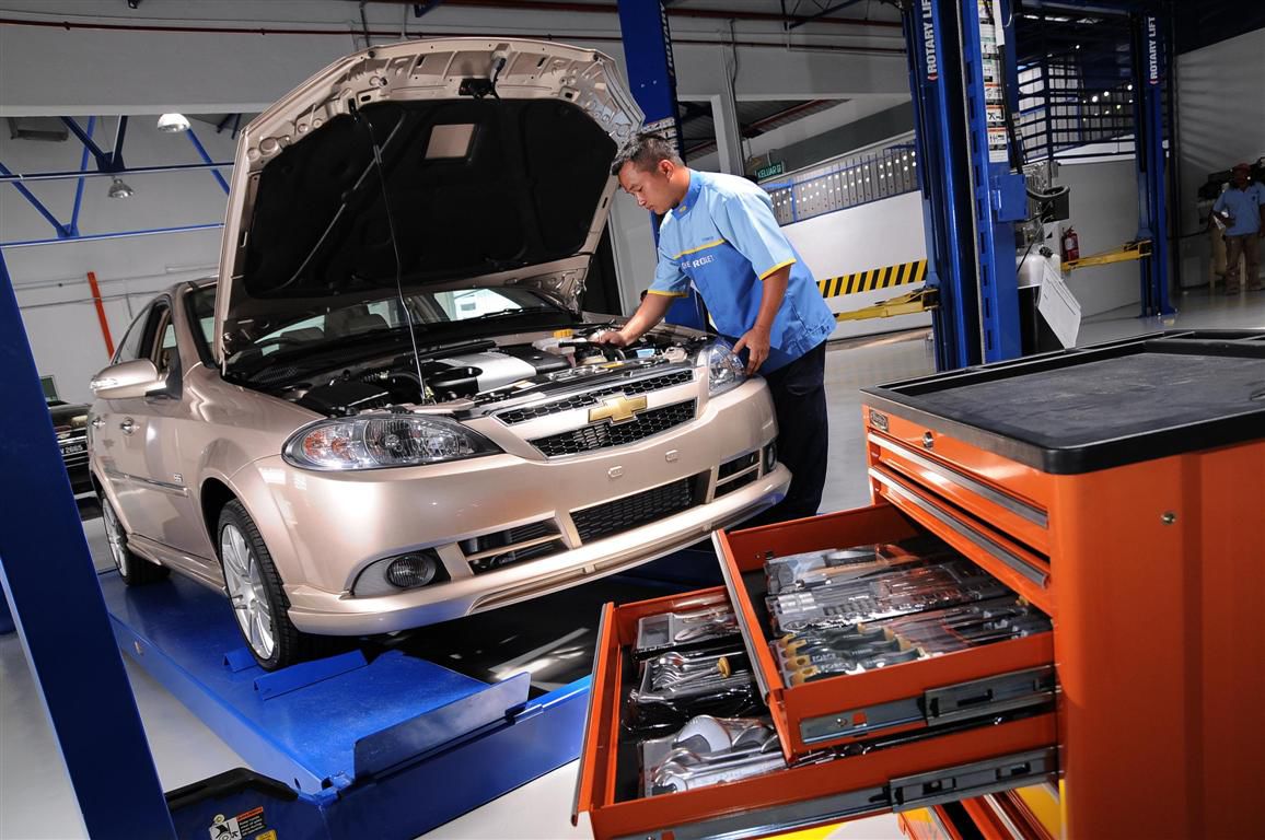 Există mulţi automobilişti care posedă cunoştinţele tehnice necesare.