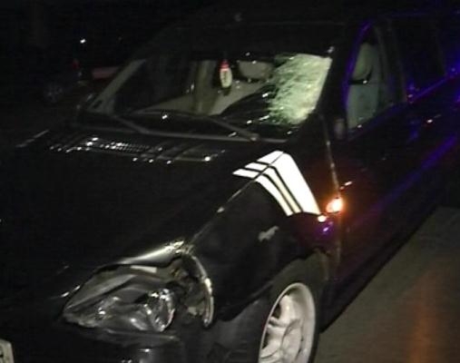 O femeie in varsta de 60 de ani a murit, dupa ce a fost lovita de o masina, in timp ce traversa drumul neregulamentar.