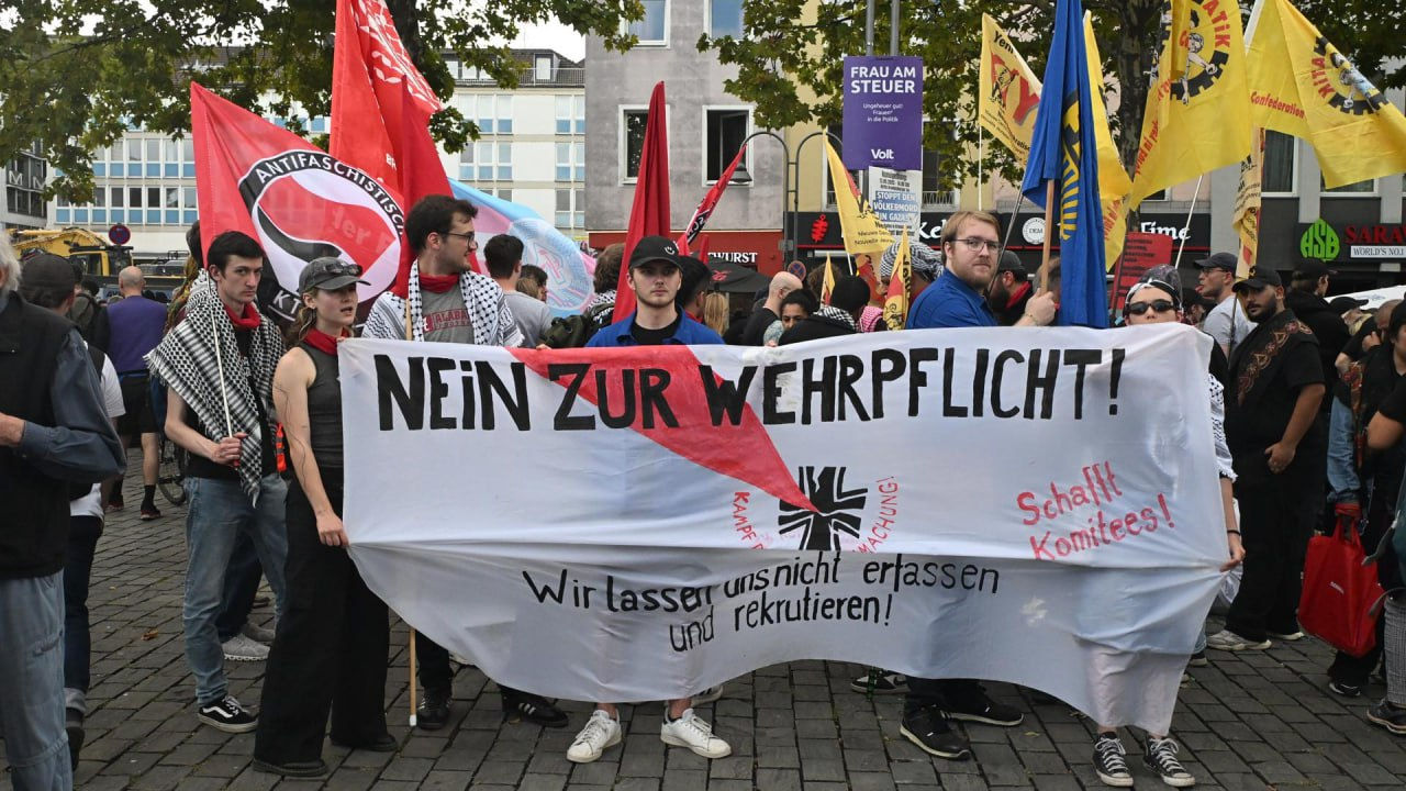 Protestul împotriva războiului din centrul orașului Köln s-a transformat în acțiuni de violență.