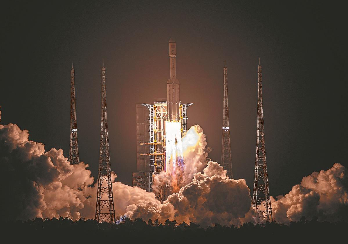 Китай запустил грузовой корабль "Тяньчжоу-7" к национальной орбитальной станции.