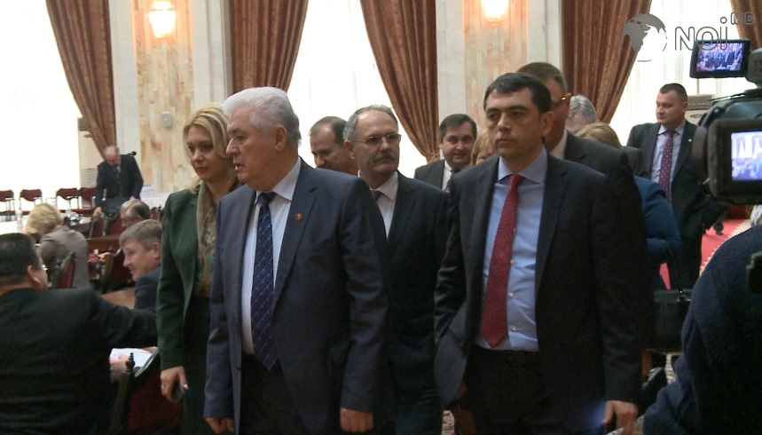 Фракция ПКРМ покинула сегодняшнее заседание парламента в знак протеста против проекта бюджета Конституционного суда.