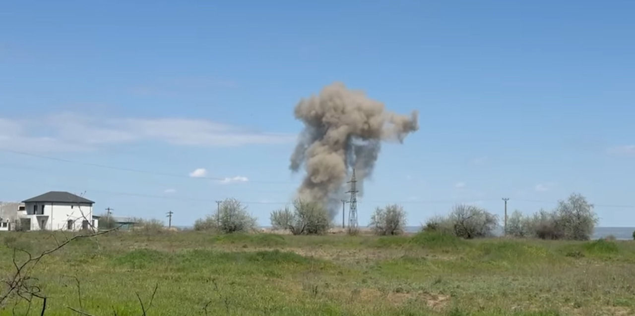 В Галаце был подорван российский беспилотник, упавший во двор жилого дома.