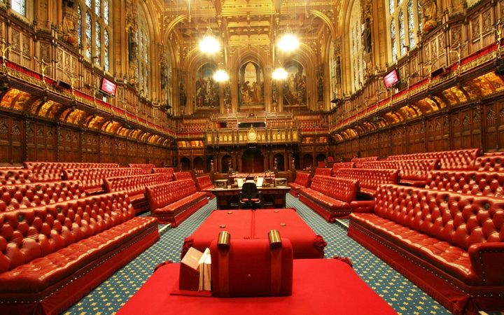 Работа британского парламента будет приостановлена до 14 октября.