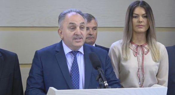 Potrivit PL, liberalii nu au cochetat niciodată cu ideea împărţirii Republicii Moldova în circumscripţii uninominale.