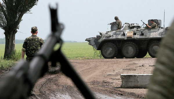 Артиллерийский обстрел со стороны украинской армии повредил в Славянске газовую трубу.