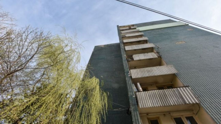 O adolescentă de 15 ani din raionul Făleşti a murit în timp ce îşi făcea poze.