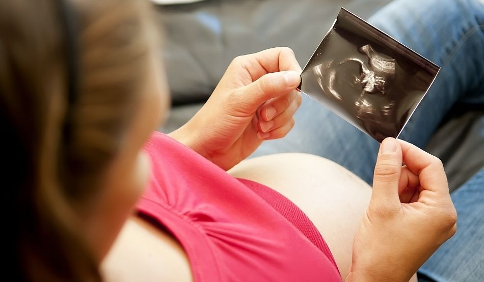 Două eleve de 15 ani din Călăraşi au rămas însărcinate.