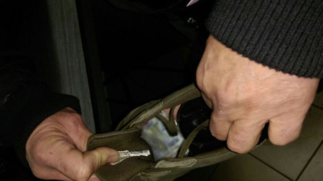 Un moldovean, prins la vamă cu buletinul de identitate românesc, ascuns în pantof. Foto: bani.md
