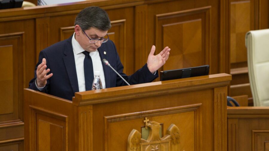 Председатель парламента Игорь Гросу. 