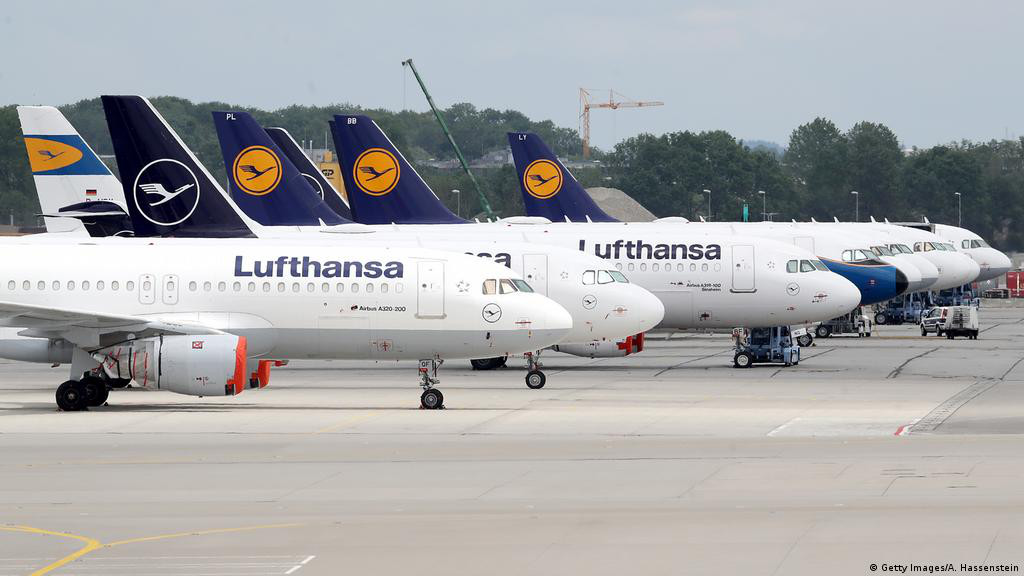 Lufthansa приостанавливает полеты в Россию.