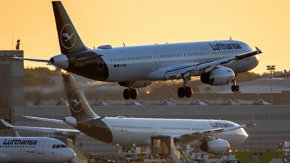 Lufthansa с 1 февраля перестанет пускать на борт пассажиров в тканевых масках.