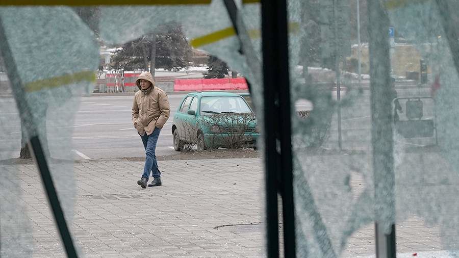 Участники беспорядков в Алма-Ате похитили более 1300 единиц оружия.