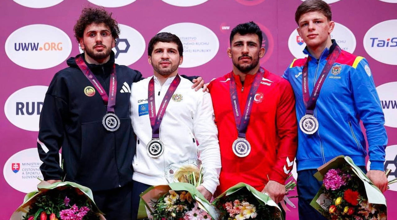 Три бронзовые медали завоевали молдавские борцы на чемпионате Европы в Братиславе.