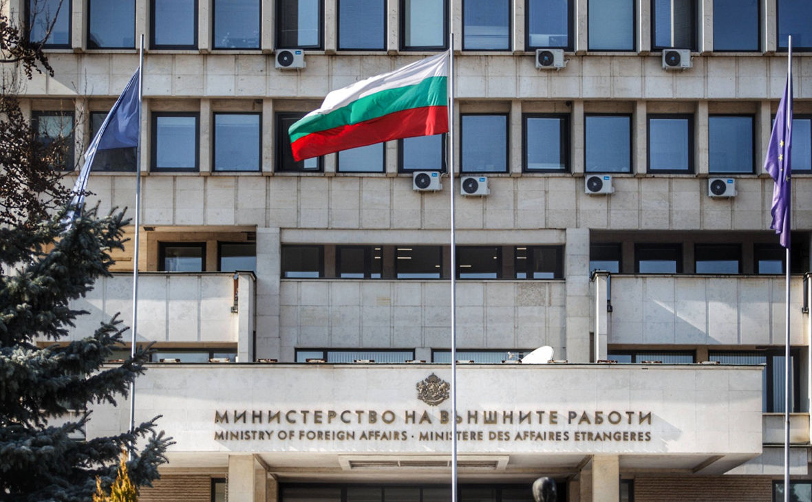 ЕС назвал "необоснованной угрозой" желание РФ разорвать дипотношения с Болгарией.