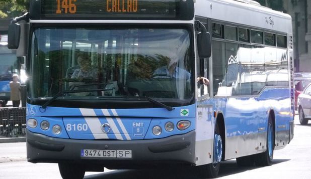 Țara în care se pedepsește încălcarea spațiului celorlalți în transportul public. 