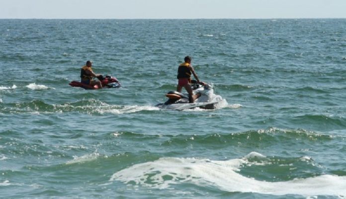 Tragedie la mare: Un moldovean a murit în România lovit de skijet