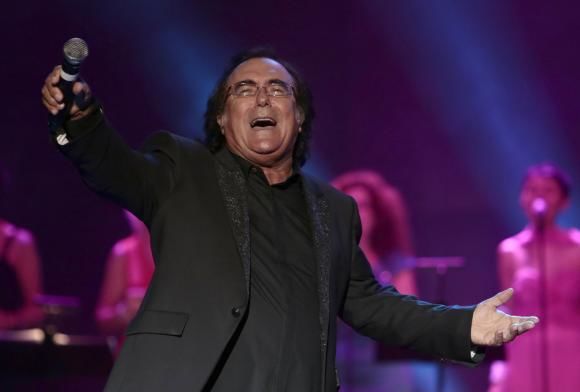 Al Bano divorţează şi anunţă că pune capăt carierei sale.