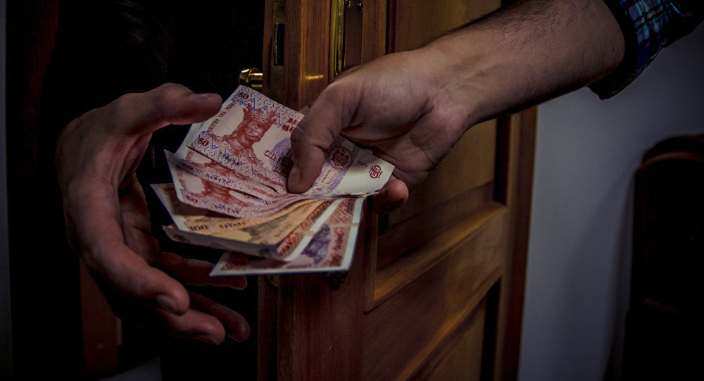 Expertul Viorel Gîrbu susține că în ultima perioadă cotația leului moldovenesc depinde mai puțin de rubla rusească, dar e mai vulnerabil în fața hrivnei.