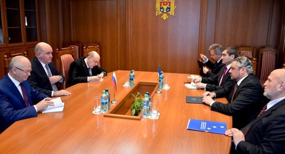 Galbur şi Karasin au salutat eforturile întreprinse pentru reluarea negocierilor în formatul „5+2”. Foto: mfa.gov.md