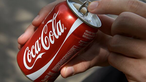 Иштван Болдог предложил бойкотировать продукцию компании Coca-Cola.