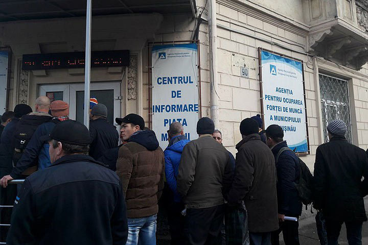 Безработных в Молдове к концу 2022 года стало почти вдвое больше.