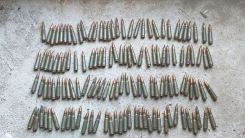 В Каушанах на чердаке дома нашли 2 гранаты и 800 патронов.