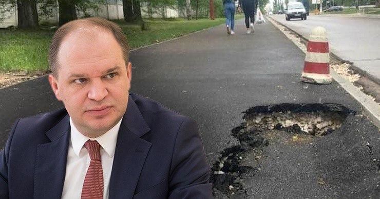 Чебан потребовал наказать виновных в некачественном ремонте тротуара. Фото: Point.md